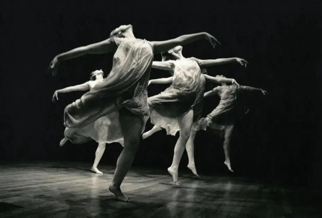 现代舞蹈照片唯美图片图片